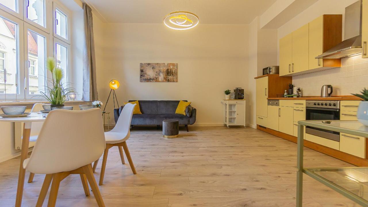 Cityapartment - 53 M², 2 Zimmer, Zentral, Netflix, Kueche, Waschmaschine Cottbus Luaran gambar