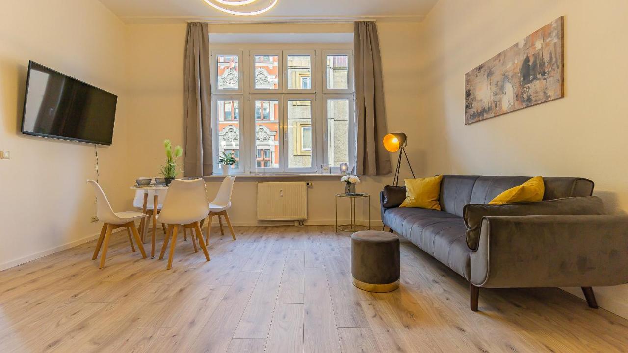Cityapartment - 53 M², 2 Zimmer, Zentral, Netflix, Kueche, Waschmaschine Cottbus Luaran gambar