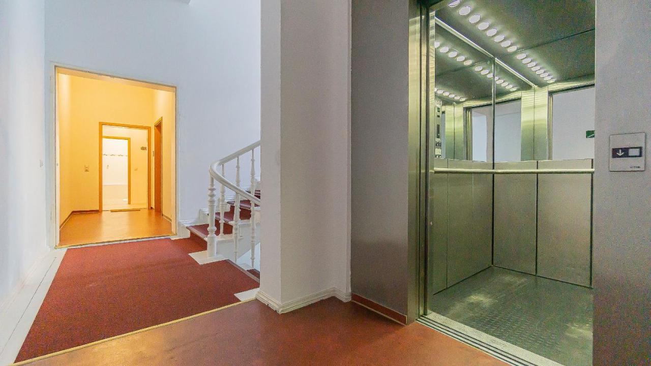 Cityapartment - 53 M², 2 Zimmer, Zentral, Netflix, Kueche, Waschmaschine Cottbus Luaran gambar