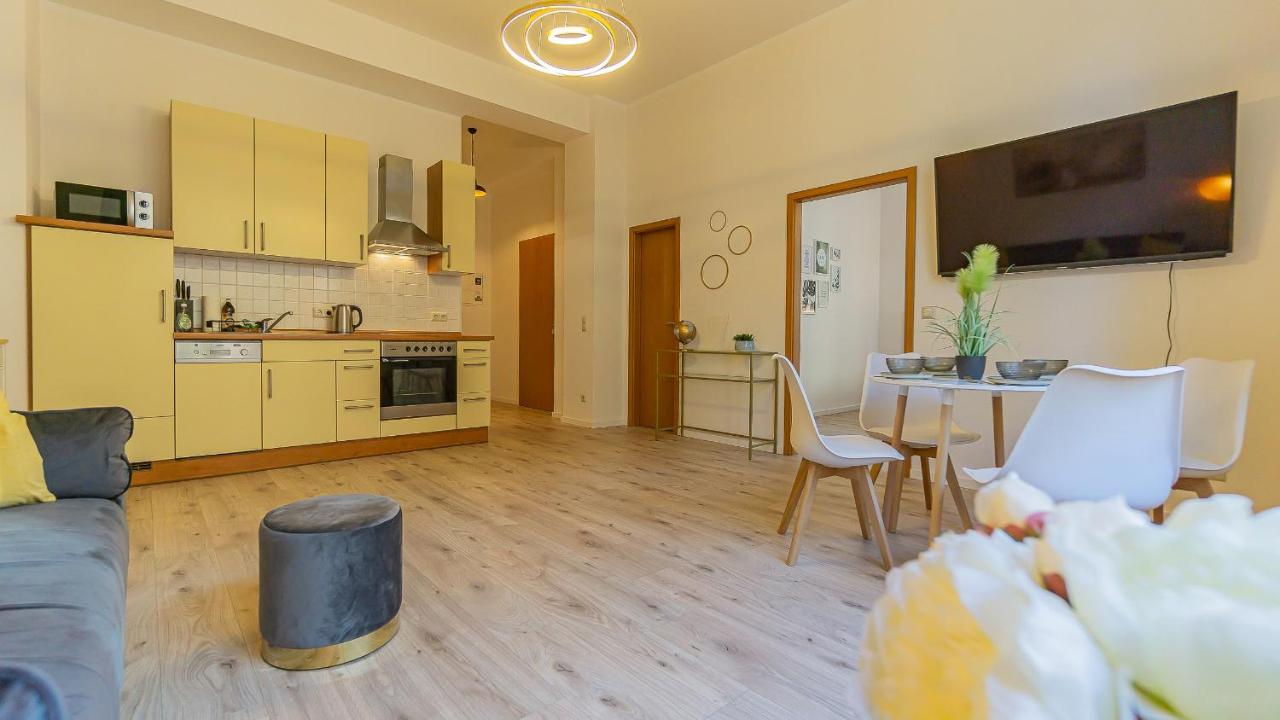 Cityapartment - 53 M², 2 Zimmer, Zentral, Netflix, Kueche, Waschmaschine Cottbus Luaran gambar